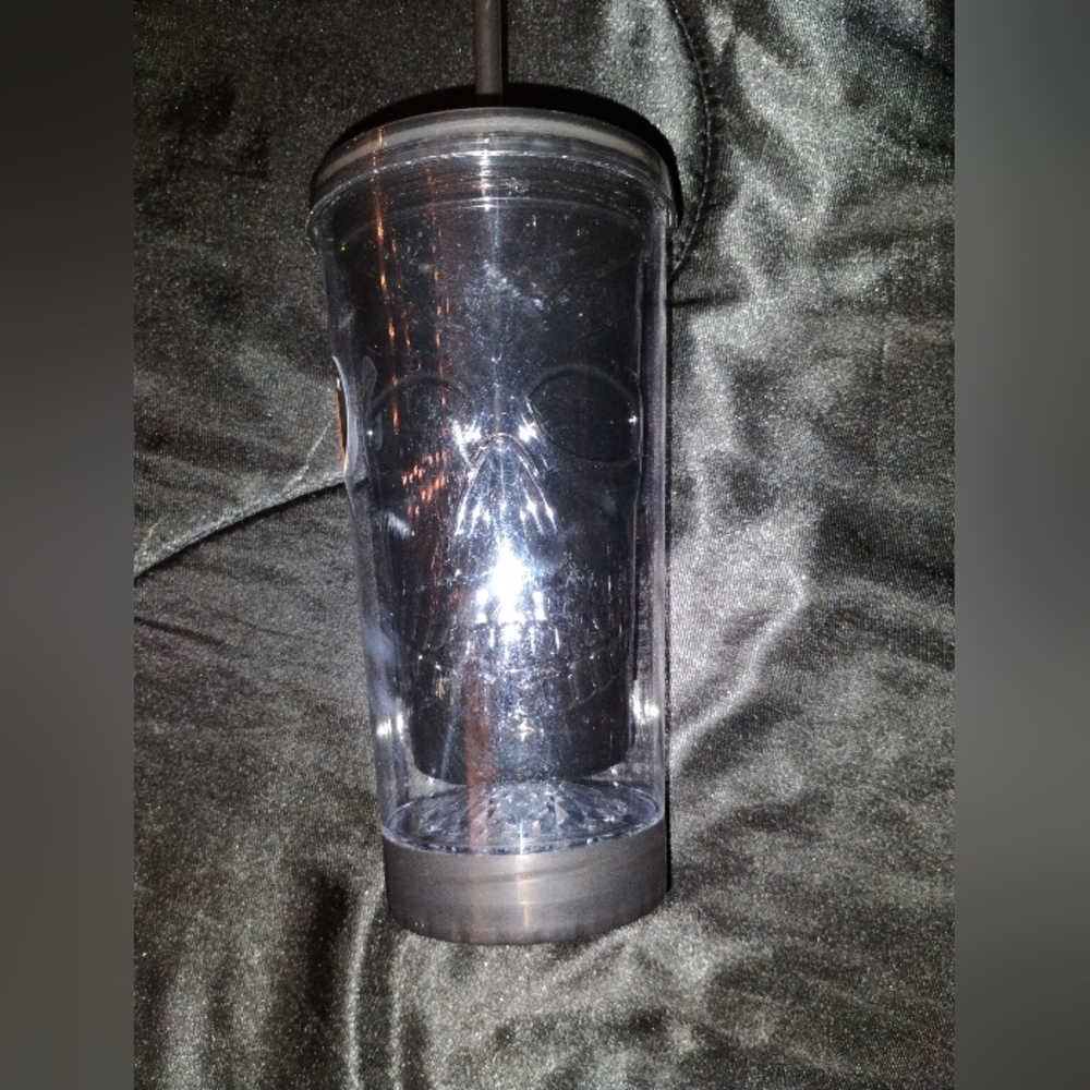 Light up 💀 Skull tumbler